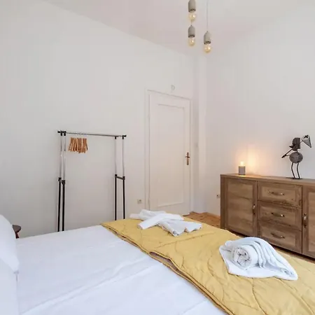 Svetly, Pohodlny Byt Apartman